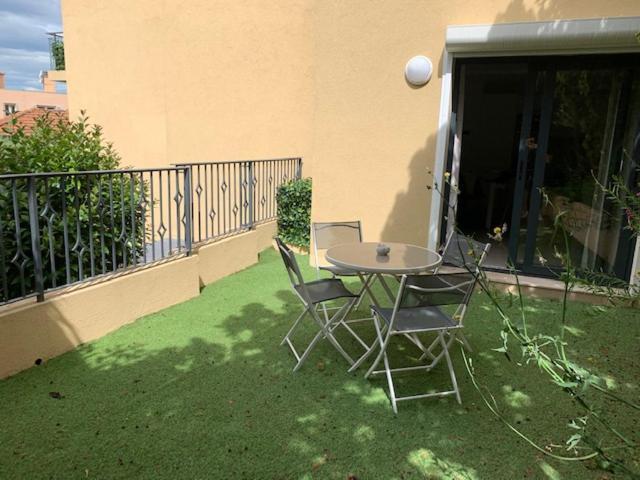 Les Volets Bleus Apartment Nice Exterior photo
